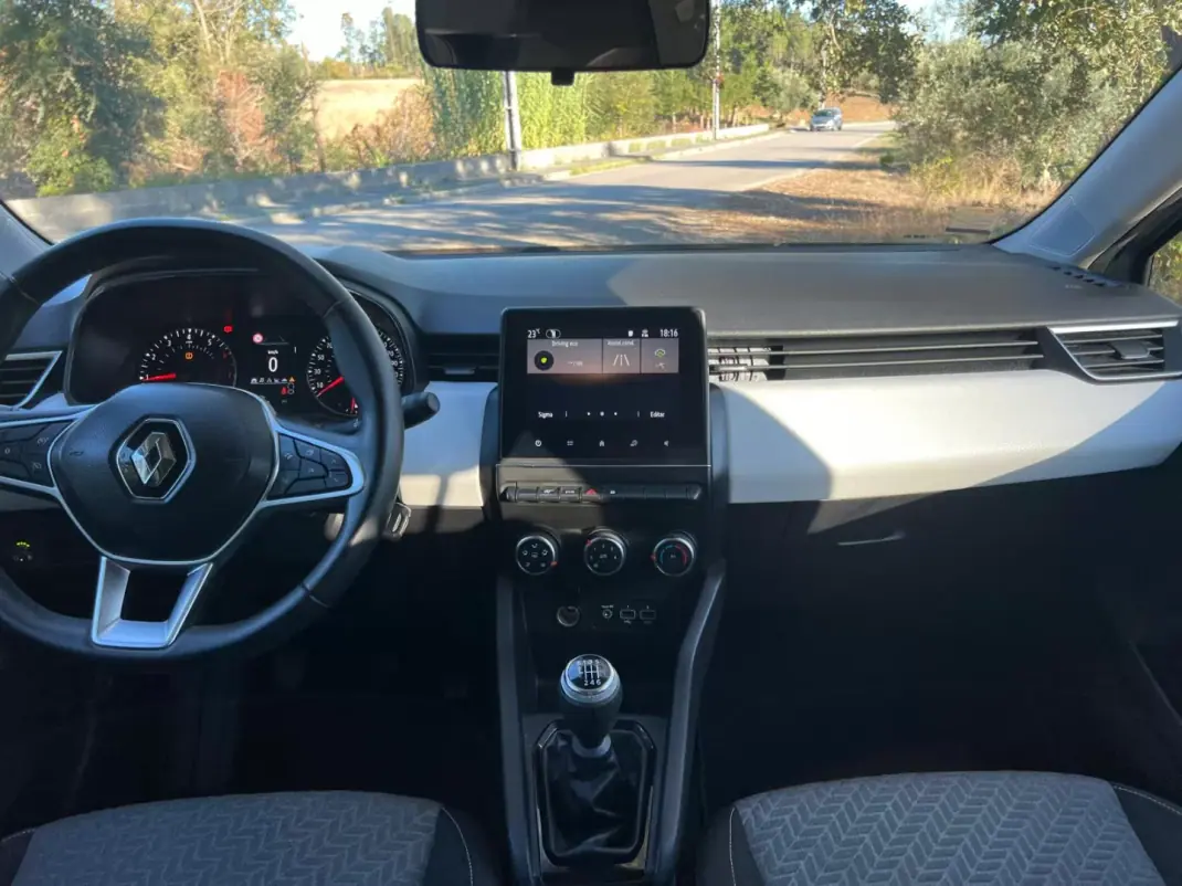 Renault Clio 2022 - 15750 EUR, 120180 km - 120180km - foto 3 de 46