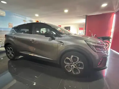 Renault Captur 2024 — foto 6 de 21