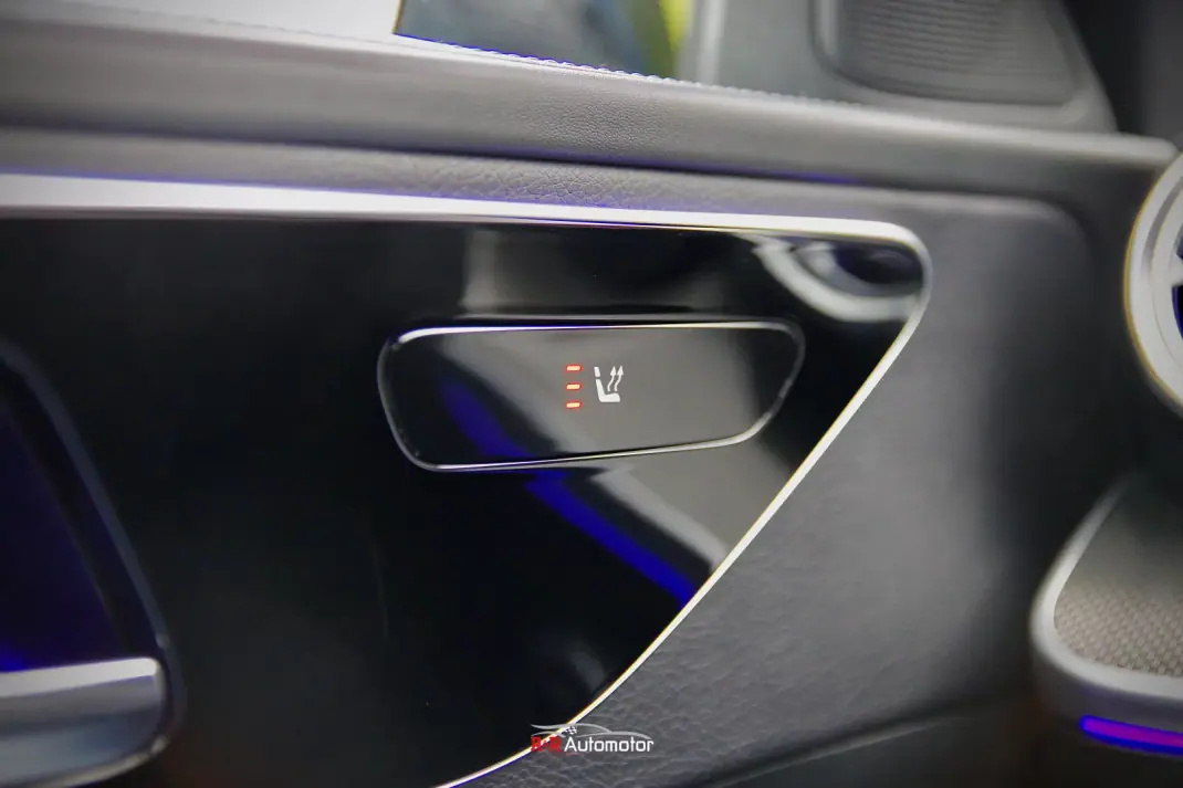 Mercedes-Benz C 300 2022 - 43500 EUR, 65000 km - AUTO.MOTO.pt - 65000km - foto 36 de 47