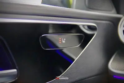 Mercedes-Benz C 300 2022 - 43500 EUR, 65000 km - AUTO.MOTO.pt - 65000km - foto 36 de 47