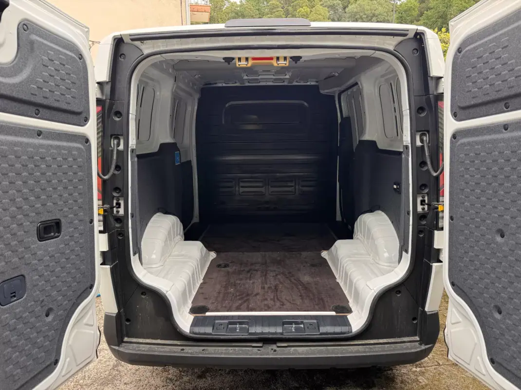 2026 - 36500 EUR, 4216 km - AUTO.MOTO.pt - 4216km - foto 22 de 23