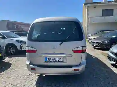 Hyundai H-1 2009 - 9750 EUR, 195000 km - 195000km - foto 6 de 8