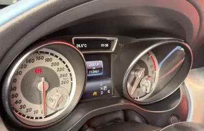 Mercedes-Benz CLA 220 2016 - 25900 EUR, 112661 km - AUTO.MOTO.pt - 112661km - foto 18 de 26