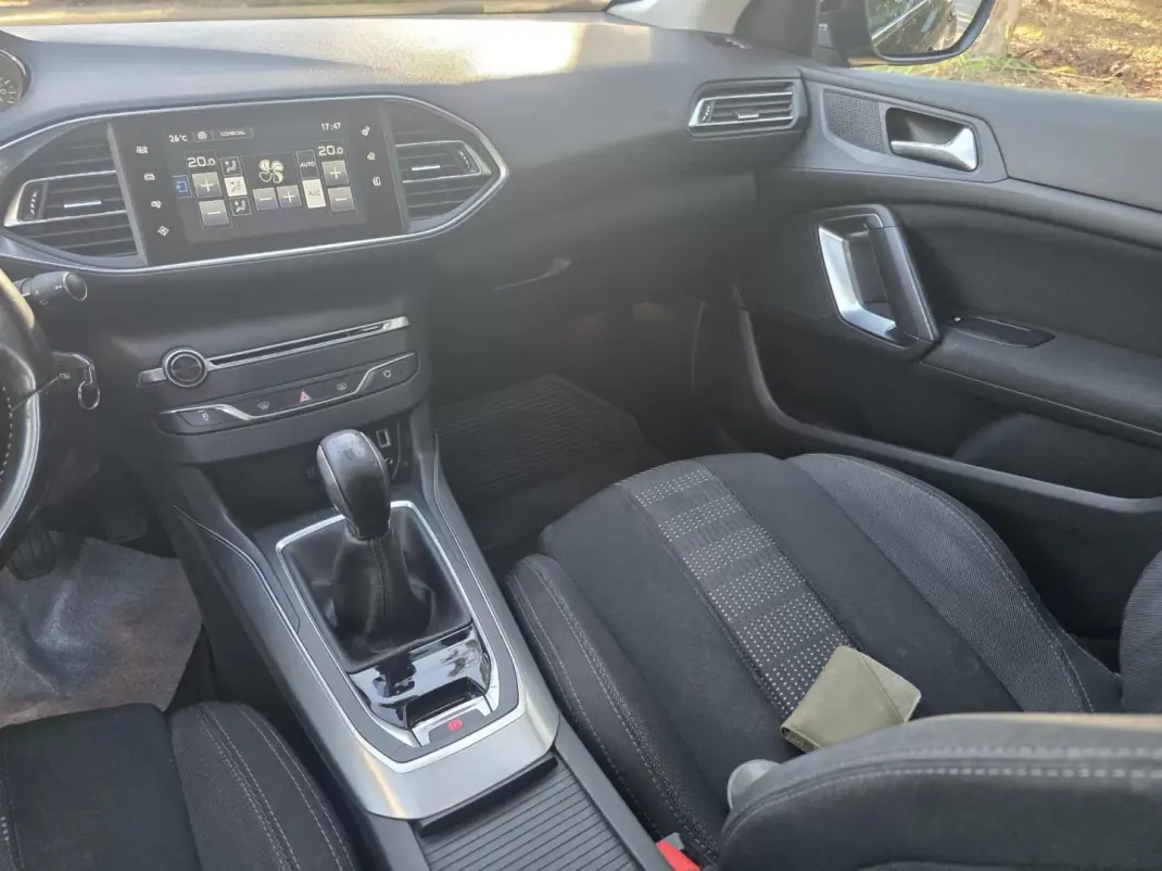 Peugeot 308 SW 2015 - 7500 EUR, 280000 km - 280000km - foto 14 de 56
