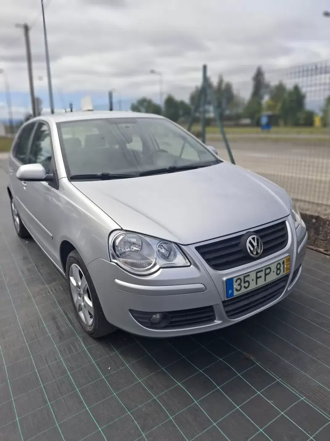 Volkswagen Polo 2008 - 6950 EUR, 245123 km - AUTO.MOTO.pt - 245123km - foto 1 de 14