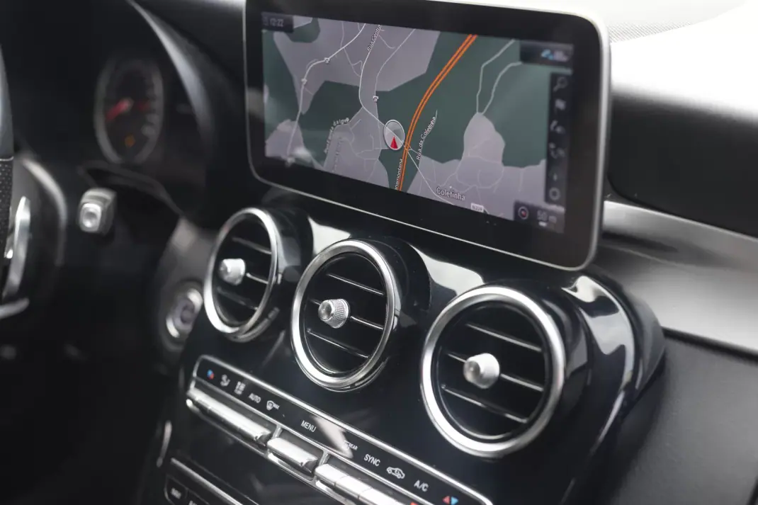 Mercedes-Benz C 180 2019 - 21900 EUR, 186430 km - AUTO.MOTO.pt - 186430km - foto 20 de 36