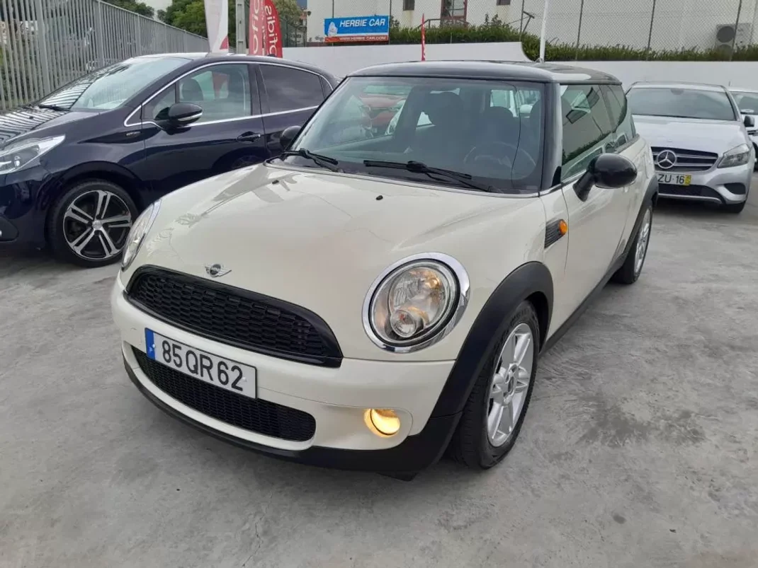 MINI Cooper 2008 - 9900 EUR, 208661 km - AUTO.MOTO.pt - 208661km - foto 3 de 14