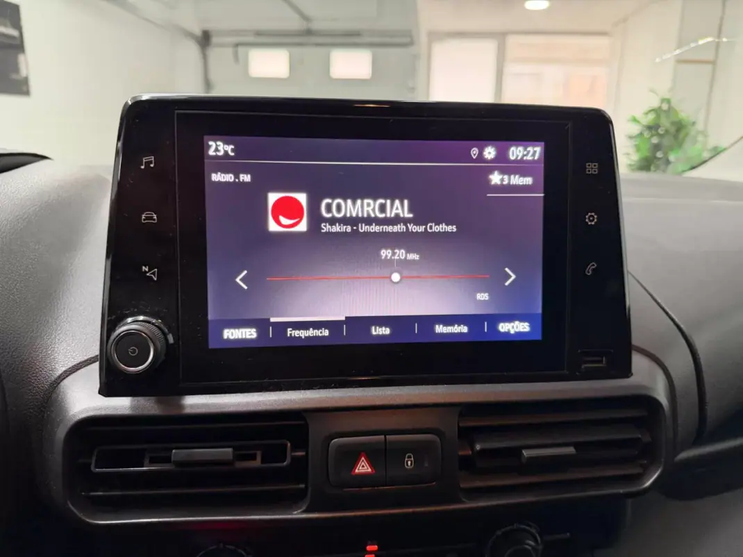 Opel COMBO 2019 - 12990 EUR, 104000 km - 104000km - foto 8 de 27