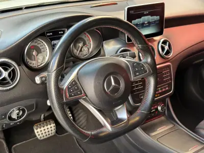 Mercedes-Benz CLA 220 2016 - 25900 EUR, 112661 km - AUTO.MOTO.pt - 112661km - foto 10 de 26