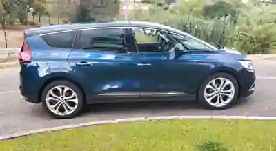 Renault Scénic 2019 - 13850 EUR, 196964 km - AUTO.MOTO.pt - 196964km - foto 6 de 15