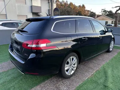 Peugeot 308 SW 2015 - 12900 EUR, 140000 km - AUTO.MOTO.pt - 140000km - foto 9 de 64