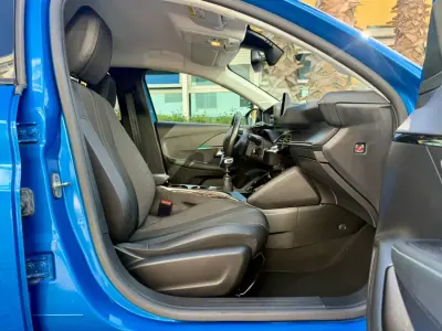 Peugeot 208 2023 — foto 5 de 38