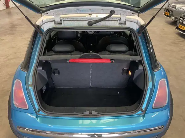 MINI Cooper 2005 - 6990 EUR, 157137 km - AUTO.MOTO.pt - 157137km - foto 7 de 13