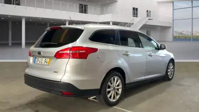 Ford Focus SW 2018 - 10999 EUR, 95121 km - AUTO.MOTO.pt - 95121km - foto 4 de 10
