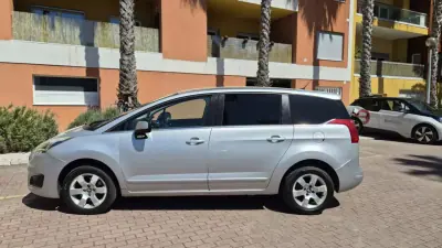 Peugeot 5008 2016 - 8980 EUR, 192000 km - AUTO.MOTO.pt - 192000km - foto 3 de 15