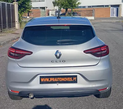 Renault Clio 2021 - 12490 EUR, 89100 km - AUTO.MOTO.pt - 89100km - foto 9 de 18