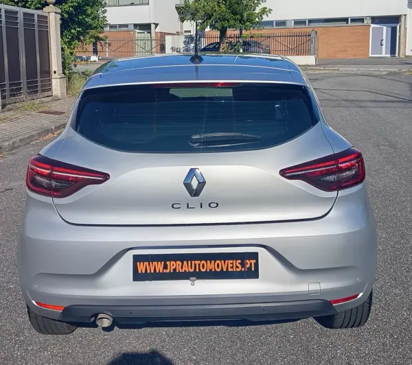 Renault Clio 2021 - 12490 EUR, 89100 km - AUTO.MOTO.pt - 89100km - foto 9 de 18