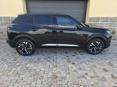 Peugeot 2008 2023 - 17490 EUR, 52424 km - 52424km - foto 4 de 19