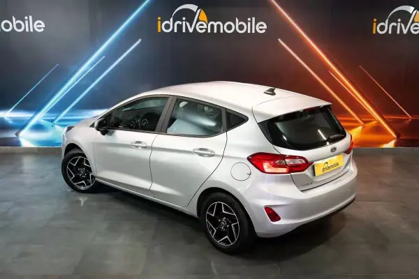 Ford Fiesta 2021 - 12500 EUR, 129900 km - AUTO.MOTO.pt - 129900km - foto 8 de 23