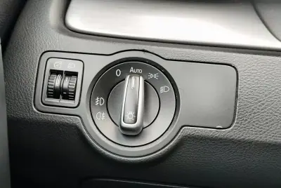 Volkswagen Passat 2012 - 8490 EUR, 296803 km - AUTO.MOTO.pt - 296803km - foto 20 de 27