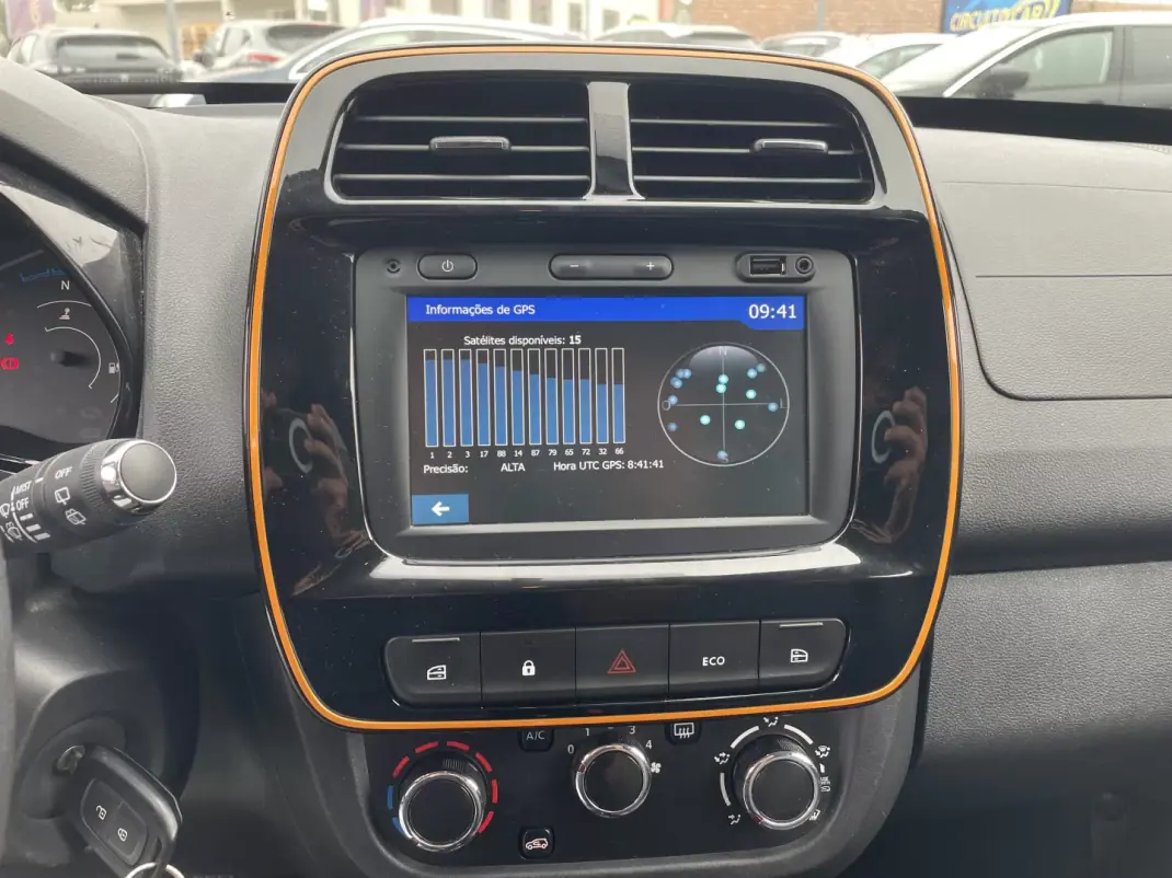 Dacia Spring 2021 - 10850 EUR, 17296 km - AUTO.MOTO.pt - 17296km - foto 21 de 32