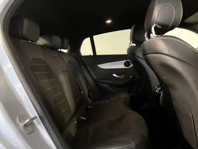 Mercedes-Benz GLC 300 2020 - 45500 EUR, 97000 km - AUTO.MOTO.pt - 97000km - foto 18 de 32