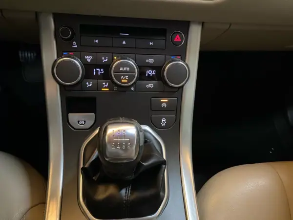 Land Rover Range Rover Evoque 2013 - 17950 EUR, 235847 km - AUTO.MOTO.pt - 235847km - foto 15 de 20