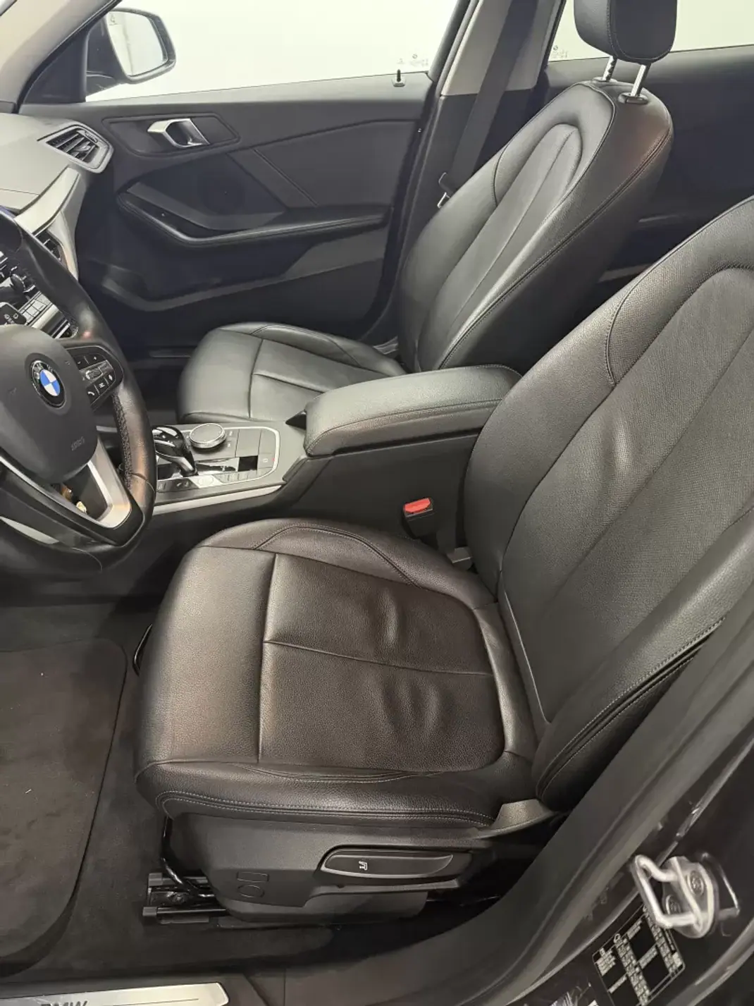 BMW 116 2020 - 23000 EUR, 74500 km - AUTO.MOTO.pt - 74500km - foto 7 de 19