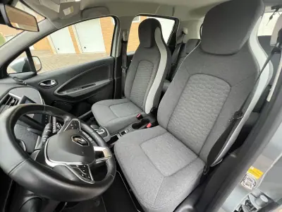 Renault Zoe 2021 - 14965 EUR, 25000 km - AUTO.MOTO.pt - 25000km - foto 16 de 46