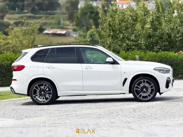 BMW X5 2019 - 48990 EUR, 152000 km - AUTO.MOTO.pt - 152000km - foto 9 de 28