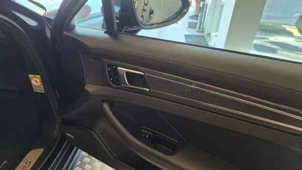Porsche Panamera 2016 - 62500 EUR, 186989 km - AUTO.MOTO.pt - 186989km - foto 63 de 69