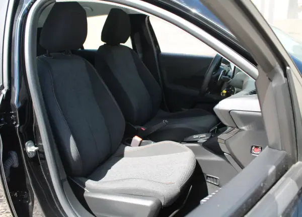 Peugeot 208 2025 - 21550 EUR, 11681 km - AUTO.MOTO.pt - 11681km - foto 12 de 25