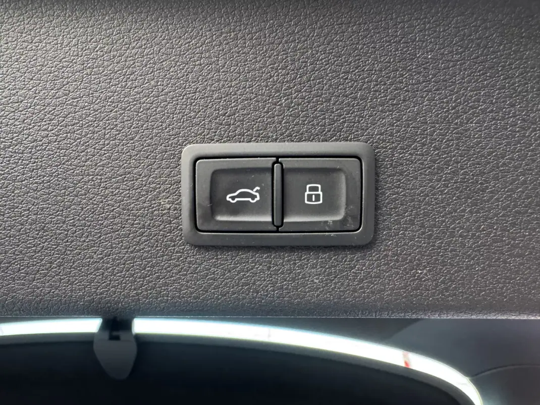 Audi e-tron Sportback 2020 - 28900 EUR, 102000 km - AUTO.MOTO.pt - 102000km - foto 52 de 54