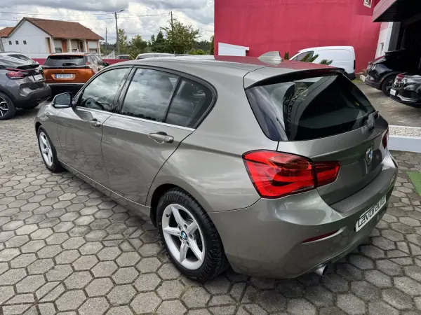 BMW 116 2016 - 12990 EUR, 155000 km - AUTO.MOTO.pt - 155000km - foto 6 de 36