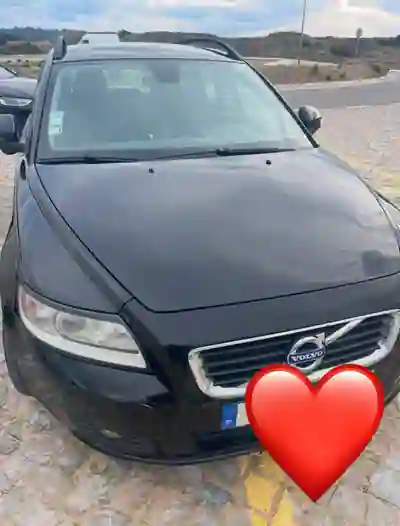 Volvo V50 2010 - 4000 EUR, 450 km - AUTO.MOTO.pt - 450km - foto 2 de 9