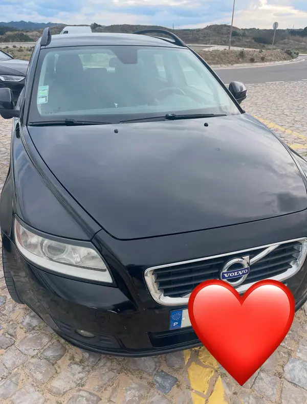 Volvo V50 2010 - 4000 EUR, 450 km - AUTO.MOTO.pt - 450km - foto 2 de 9