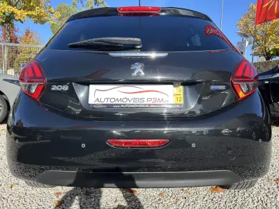 Peugeot 208 2016 - 9500 EUR, 133450 km - AUTO.MOTO.pt - 133450km - foto 17 de 17