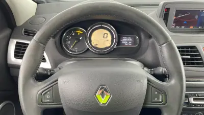 Renault Mégane Sport Tourer 2010 - 4950 EUR, 195235 km - AUTO.MOTO.pt - 195235km - foto 12 de 22