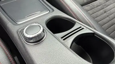 Mercedes-Benz CLA 200 2017 - 21800 EUR, 181000 km - AUTO.MOTO.pt - 181000km - foto 40 de 55