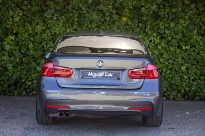 BMW 330 2016 - 21900 EUR, 146000 km - AUTO.MOTO.pt - 146000km - foto 9 de 19