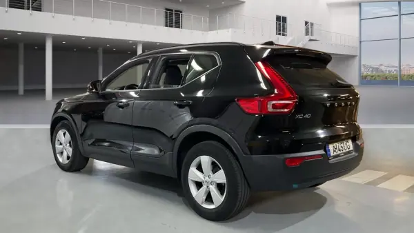 Volvo XC 40 2021 — photo 3 of 12
