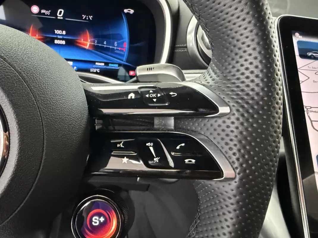 Mercedes-Benz AMG GT 2025 - 145000 EUR, 8890 km - 8890km - foto 37 de 40