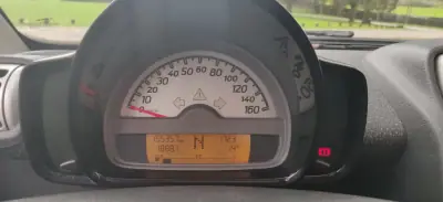 Smart Fortwo Cabrio 2010 - 6990 EUR, 155500 km - AUTO.MOTO.pt - 155500km - foto 31 de 37