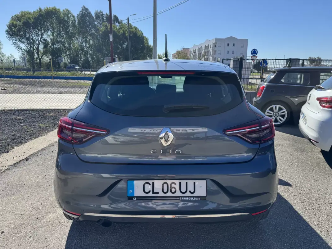 Renault Clio 2020 - 13750 EUR, 87303 km - 87303km - foto 5 de 30