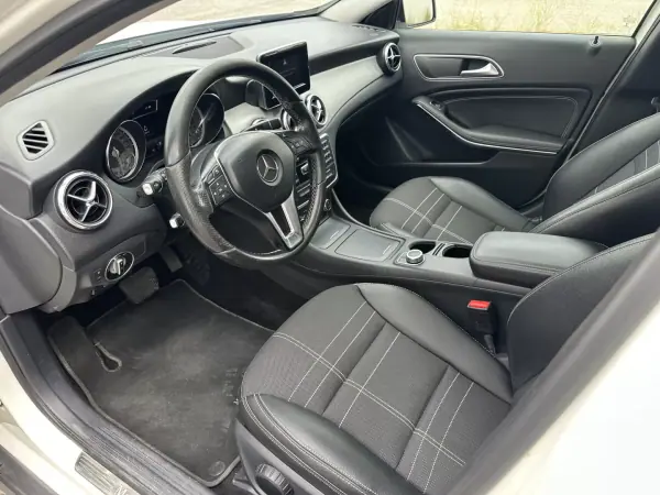 Mercedes-Benz GLA 180 2015 - 18990 EUR, 192000 km - 192000km - foto 12 de 20