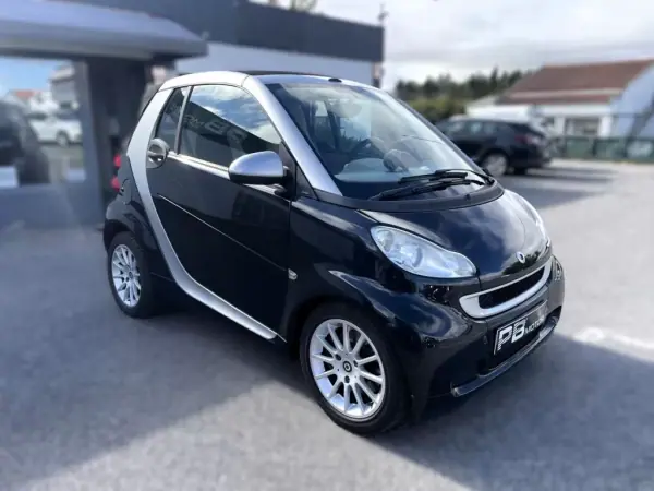 Smart Fortwo Cabrio 2011 - 8900 EUR, 129245 km - AUTO.MOTO.pt - 129245km - foto 15 de 29