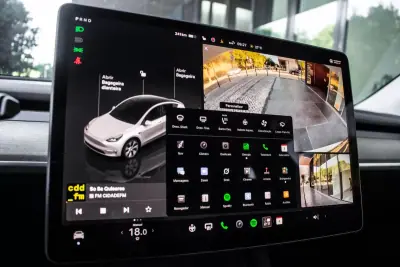 Tesla Model Y 2023 - 37900 EUR, 74250 km - AUTO.MOTO.pt - 74250km - foto 40 de 40