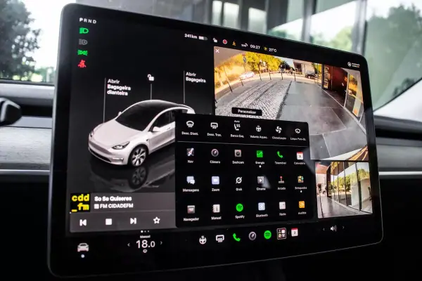Tesla Model Y 2023 - 37900 EUR, 74250 km - AUTO.MOTO.pt - 74250km - foto 40 de 40