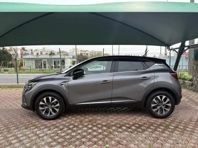 Renault Captur 2021 - 19900 EUR, 41569 km - AUTO.MOTO.pt - 41569km - foto 10 de 22