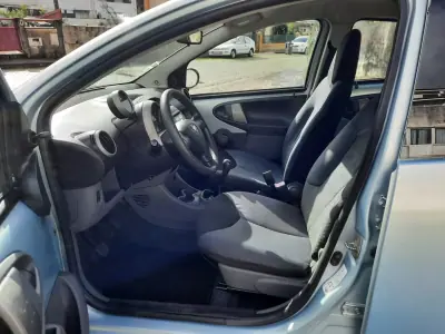 Toyota Aygo 2006 - 5950 EUR, 151957 km - AUTO.MOTO.pt - 151957km - foto 6 de 11